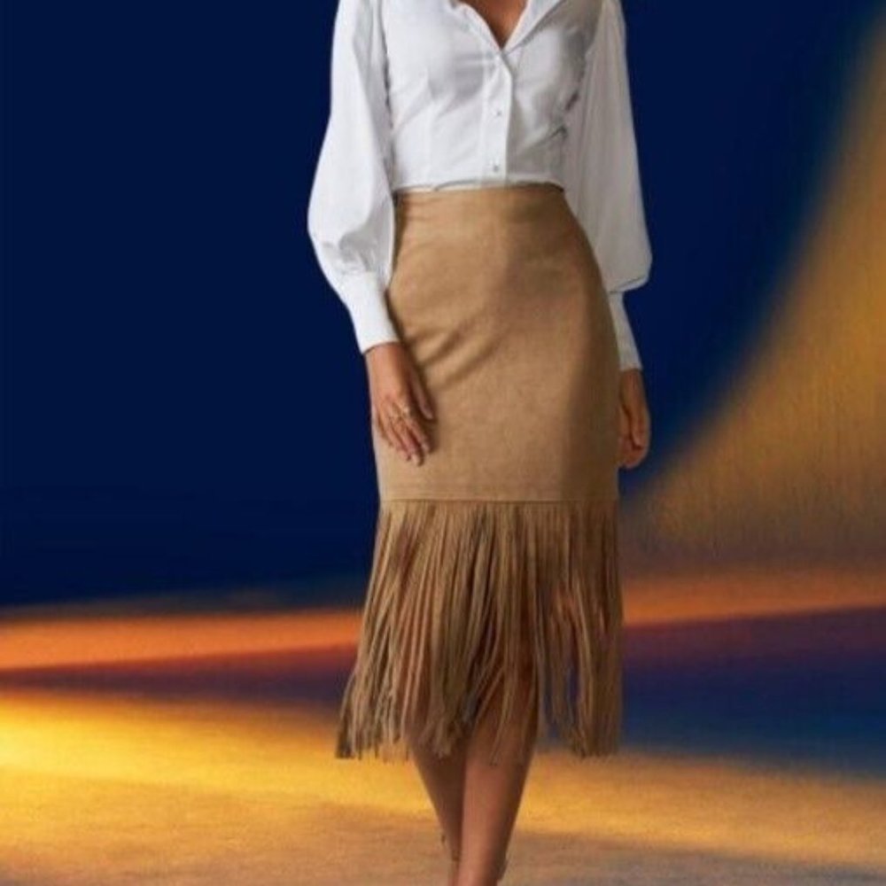$139 BOSTON PROPER FAUX SUEDE FRINGE SKIRT SIZE: 4